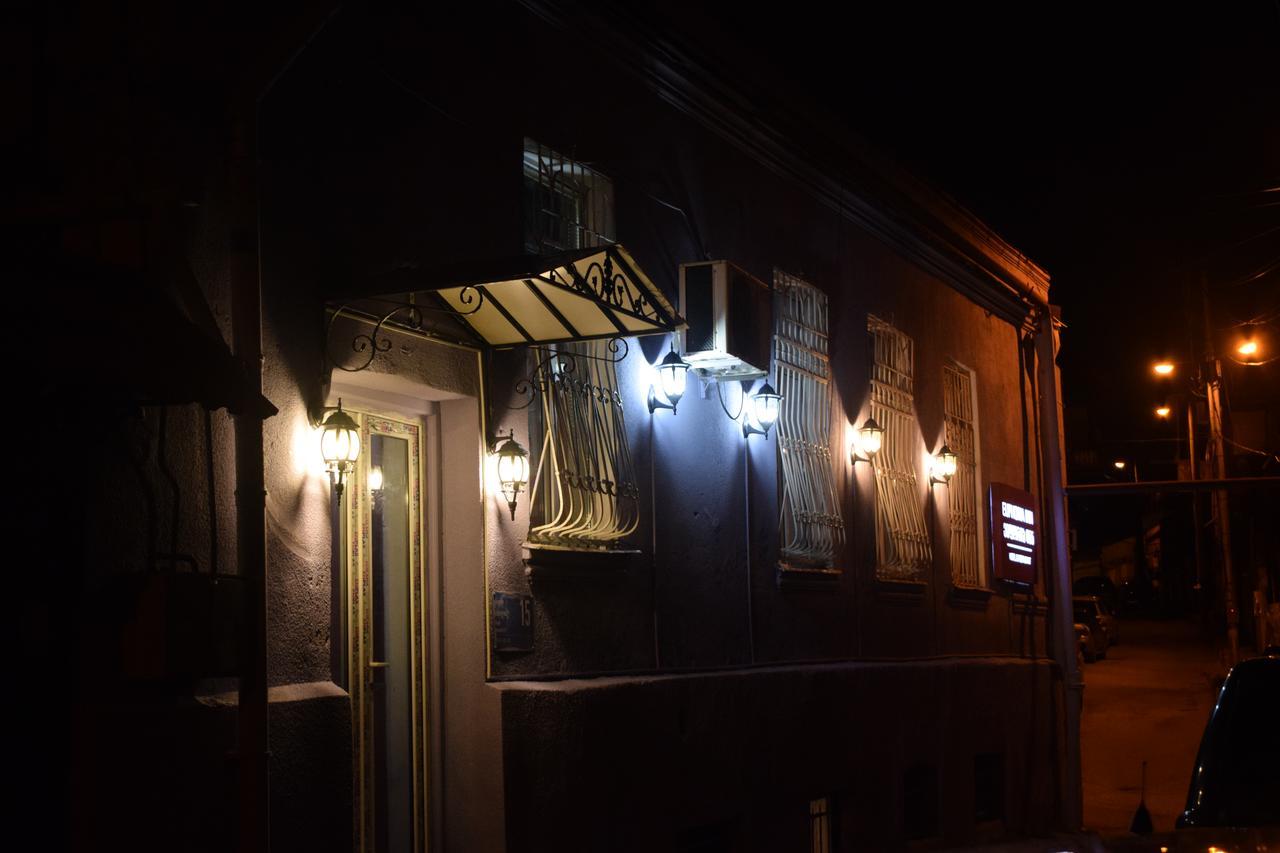 Euphoria Inn Тбилиси Екстериор снимка