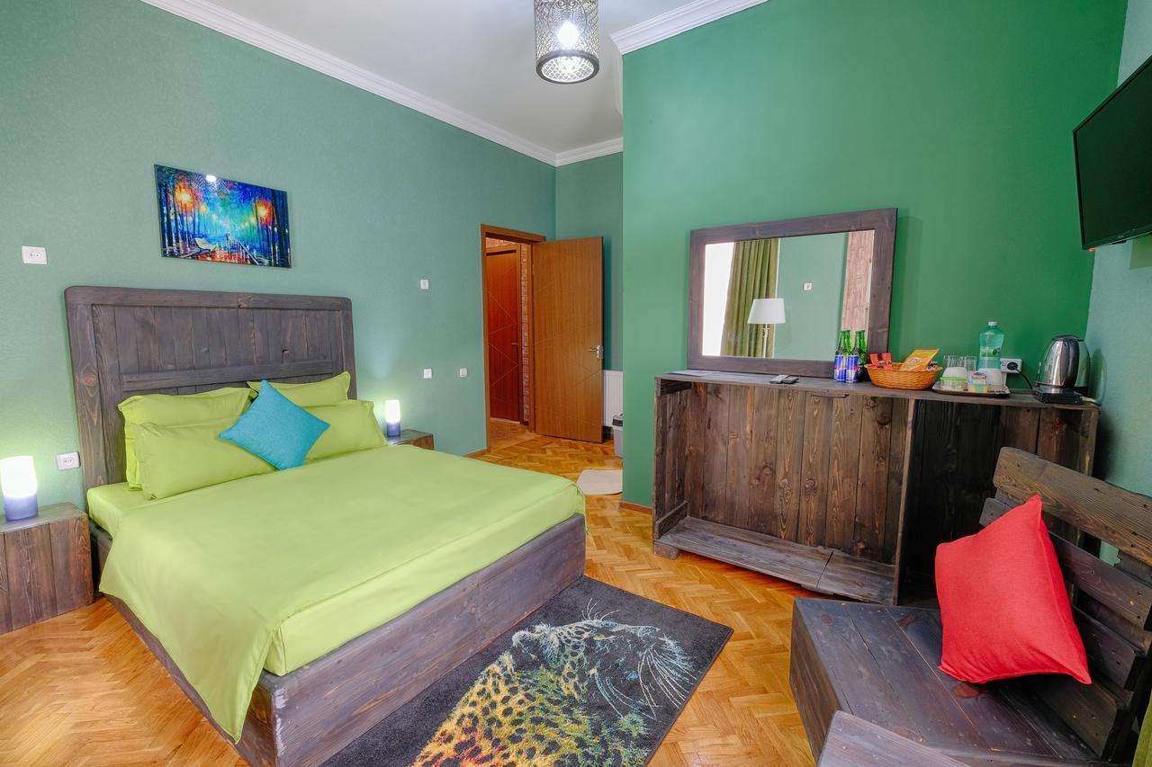 Euphoria Inn Тбилиси Екстериор снимка