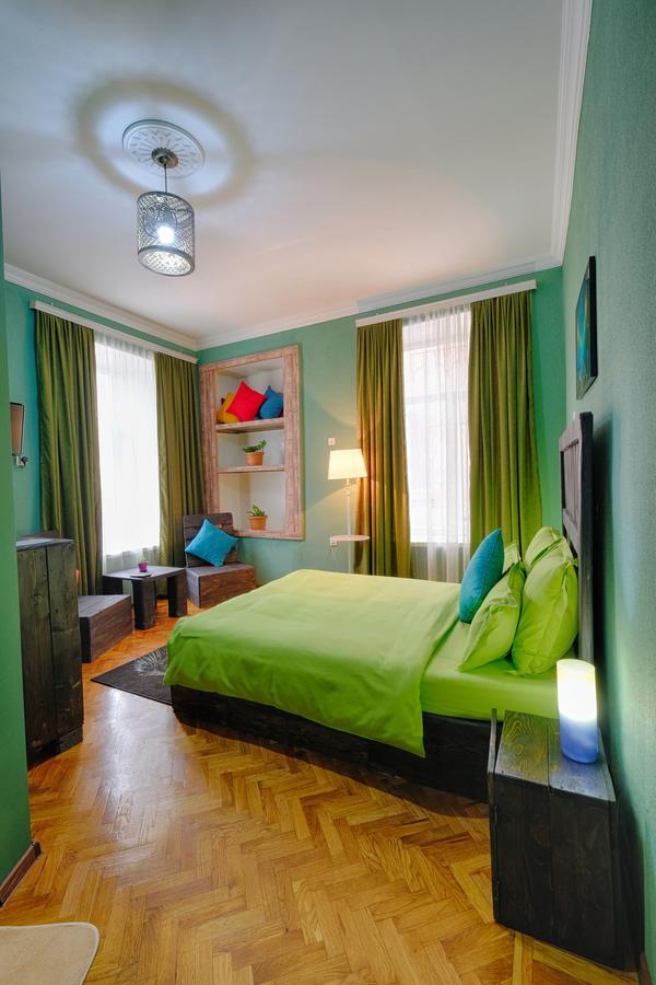 Euphoria Inn Тбилиси Екстериор снимка